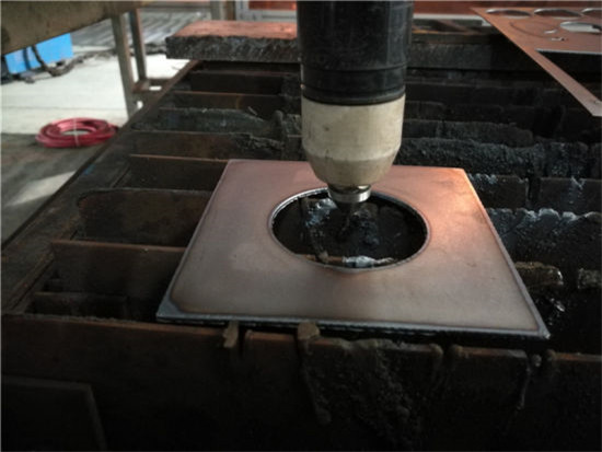 Tvornica 1530 stroj za rezanje plazme za čelik od nehrđajućeg čelika čelik od lima cnc rezač plazme na lageru