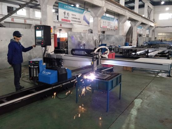 Made in China Jednostavna operacija Kina CNC stroja za rezanje plazme